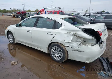 2017 Nissan Altima 2.5 S z USA, uszkodzony, nr VIN 1N4AL3APXHN326613